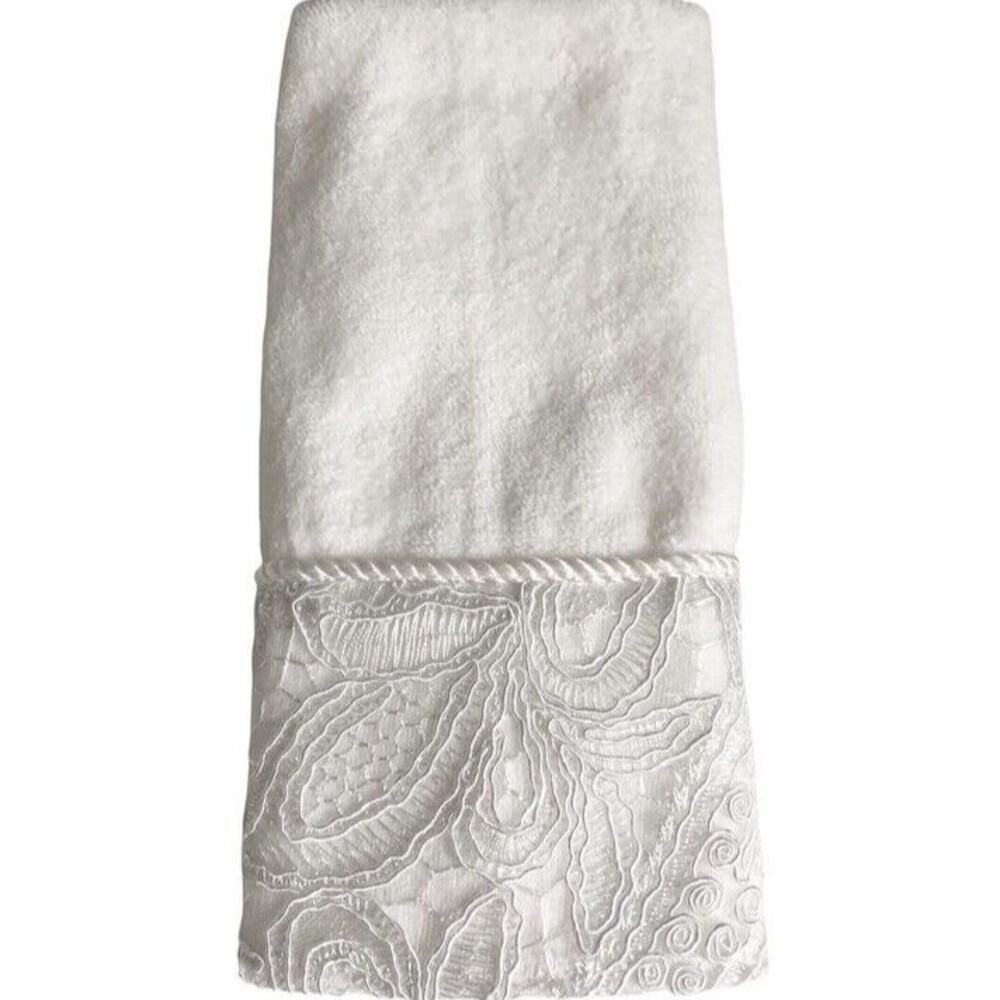 Avanti Grace Fingertip Towel White Embroidered Lace Hem Bathroom 11x18"